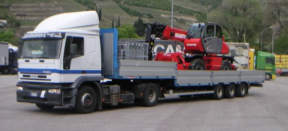 Schwanenhals Tieflader